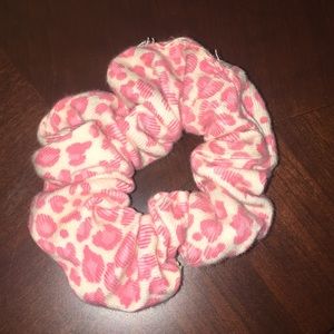 Brandy Melville Pink Cheetah Print scrunchie